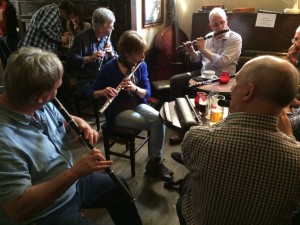 A flute session in Sandy Bell's Bar, Edinburgh (c) Gordon Turnbull