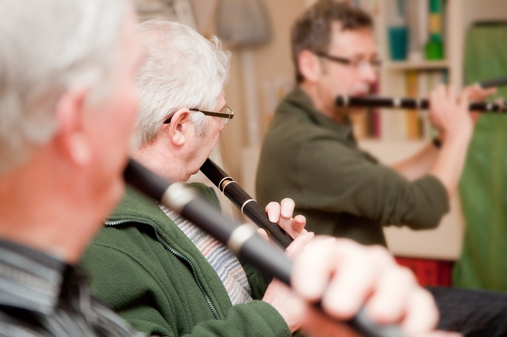 Gordon Turnbull teaching flute (c) Ros Gasson